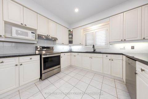Photo 14 at 38A Avonlea Place, Doncrest, Richmond Hill