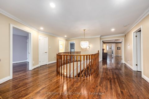 Photo 21 at 38A Avonlea Place, Doncrest, Richmond Hill