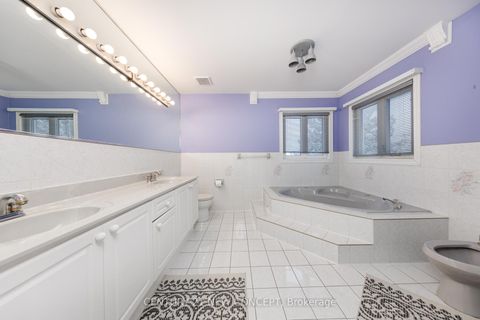 Photo 34 at 38A Avonlea Place, Doncrest, Richmond Hill