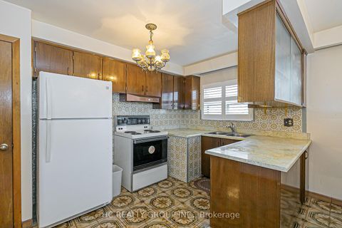 Photo 7 at 125 Shoreham Drive, Black Creek, Toronto