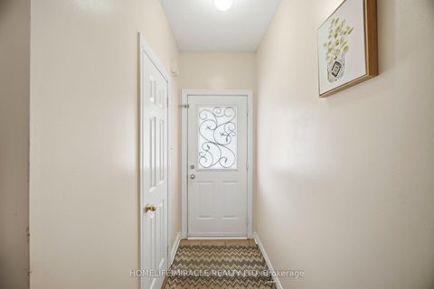 Photo 6 at 8 Nasir Crescent, Vellore Village, Vaughan