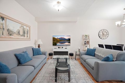 Photo 9 at 8 Nasir Crescent, Vellore Village, Vaughan