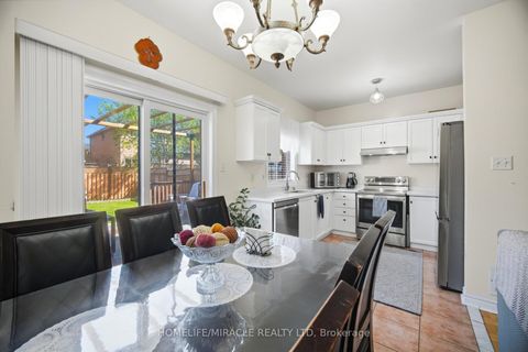 Photo 13 at 8 Nasir Crescent, Vellore Village, Vaughan