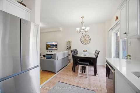 Photo 17 at 8 Nasir Crescent, Vellore Village, Vaughan