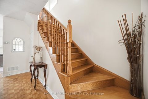 Photo 19 at 8 Nasir Crescent, Vellore Village, Vaughan