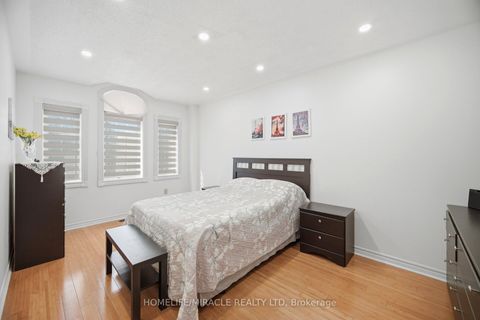 Photo 21 at 8 Nasir Crescent, Vellore Village, Vaughan