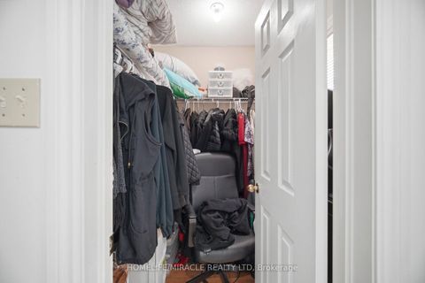 Photo 24 at 8 Nasir Crescent, Vellore Village, Vaughan