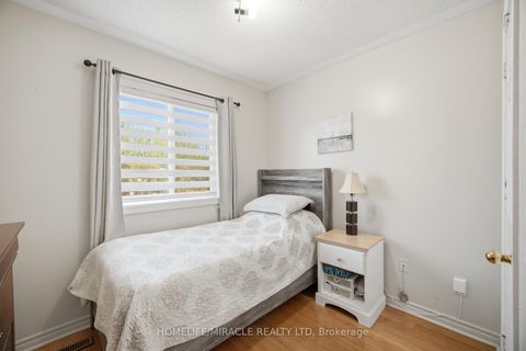 Photo 27 at 8 Nasir Crescent, Vellore Village, Vaughan