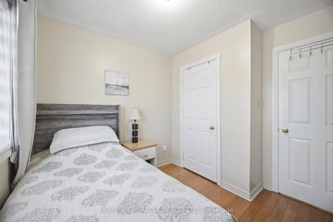 Photo 28 at 8 Nasir Crescent, Vellore Village, Vaughan