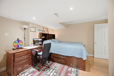Photo 33 at 8 Nasir Crescent, Vellore Village, Vaughan