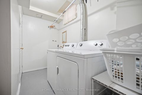 Photo 36 at 8 Nasir Crescent, Vellore Village, Vaughan