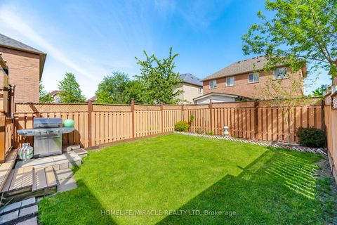 Photo 39 at 8 Nasir Crescent, Vellore Village, Vaughan