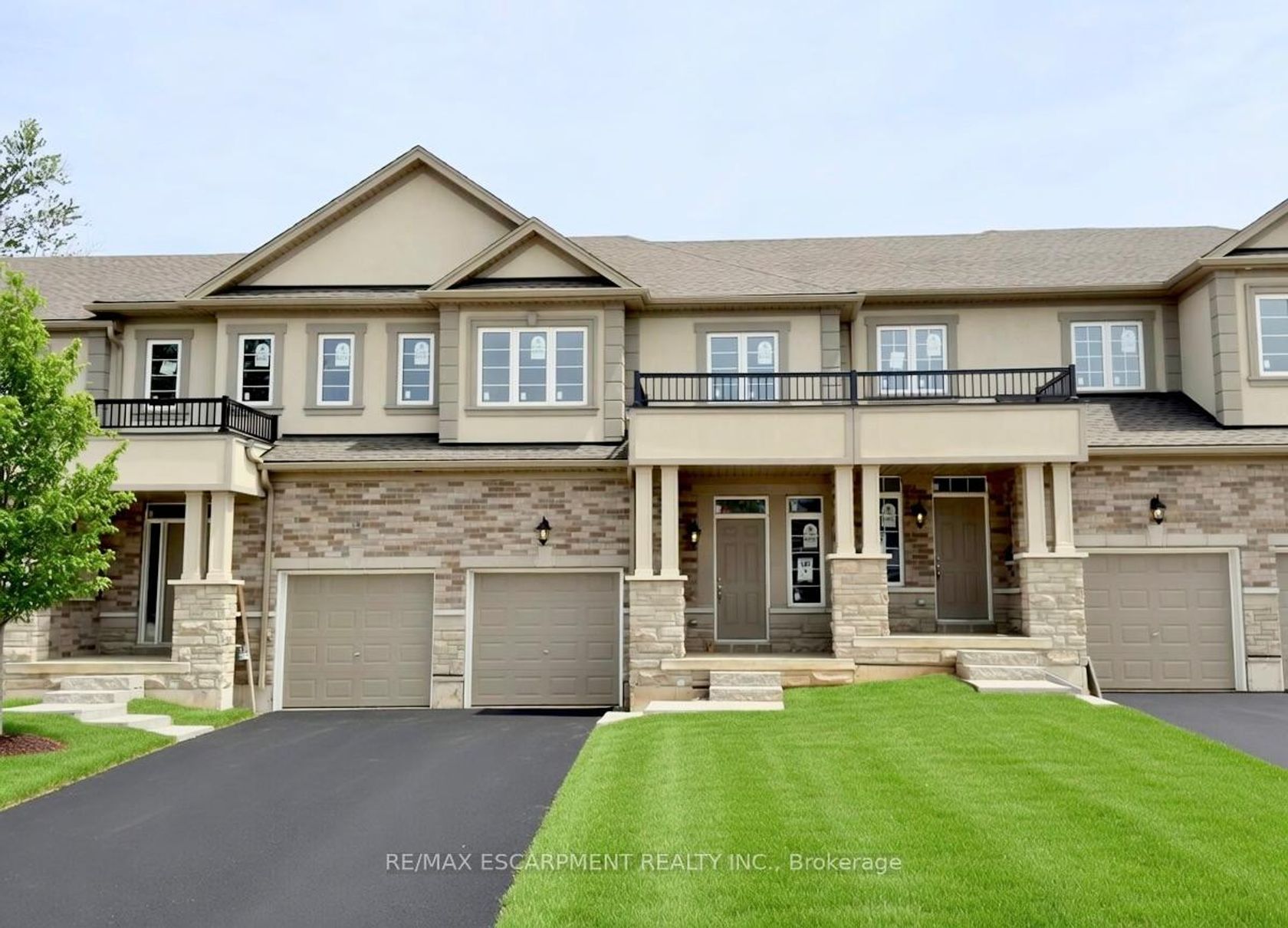 11 DAVINCI Boulevard, Carpenter, Hamilton 2