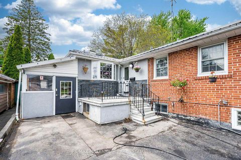 Photo 3 at 271 Thistle Down Boulevard W, Beaumonde Heights, Toronto