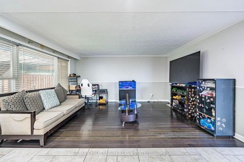 Photo 7 at 271 Thistle Down Boulevard W, Beaumonde Heights, Toronto
