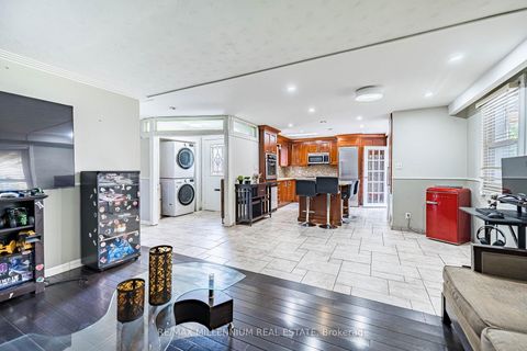 Photo 9 at 271 Thistle Down Boulevard W, Beaumonde Heights, Toronto