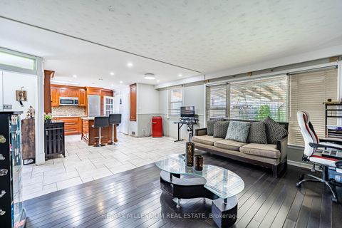 Photo 10 at 271 Thistle Down Boulevard W, Beaumonde Heights, Toronto