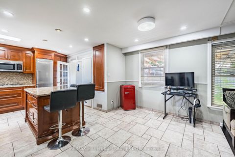 Photo 11 at 271 Thistle Down Boulevard W, Beaumonde Heights, Toronto