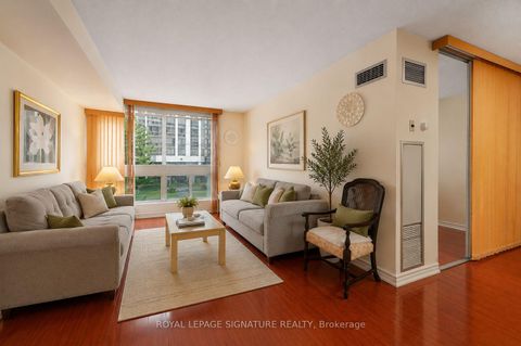 Photo 9 at 205 - 5 Kenneth Avenue, Willowdale East, Toronto