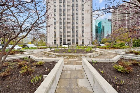Photo 32 at 205 - 5 Kenneth Avenue, Willowdale East, Toronto