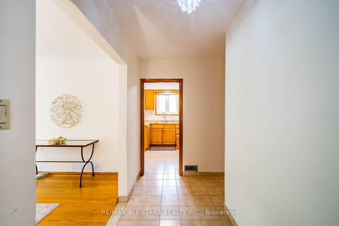 Photo 5 at 26 Summerglade Drive, Malvern West, Toronto