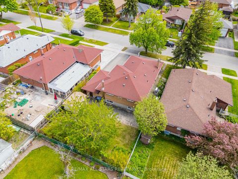 Photo 37 at 26 Summerglade Drive, Malvern West, Toronto