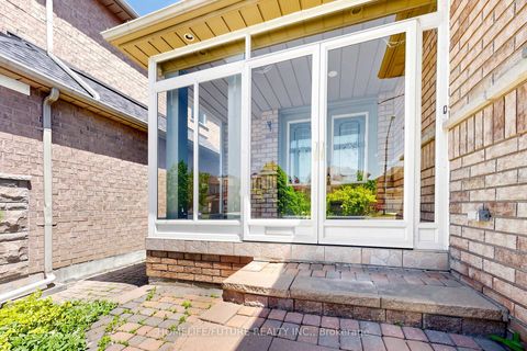 Photo 3 at 55 Ridgecrest Drive, L'Amoreaux, Toronto