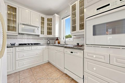 Photo 15 at 55 Ridgecrest Drive, L'Amoreaux, Toronto