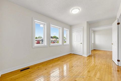 Photo 28 at 55 Ridgecrest Drive, L'Amoreaux, Toronto