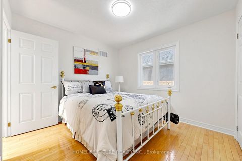 Photo 32 at 55 Ridgecrest Drive, L'Amoreaux, Toronto