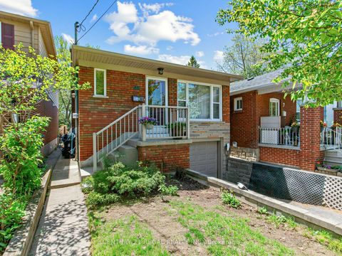 Photo 0 at 9 Craiglee Drive, Cliffside, Toronto