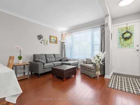 Photo 1 at 9 Craiglee Drive, Cliffside, Toronto