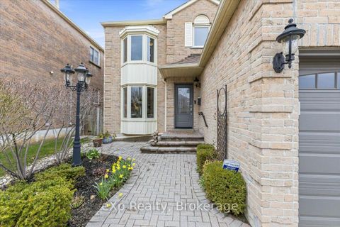 Photo 2 at 1067 Maury Crescent, Liverpool, Pickering