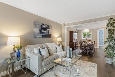 Photo 6 at 1067 Maury Crescent, Liverpool, Pickering