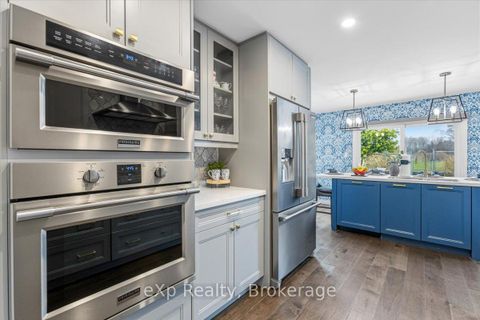 Photo 11 at 1067 Maury Crescent, Liverpool, Pickering