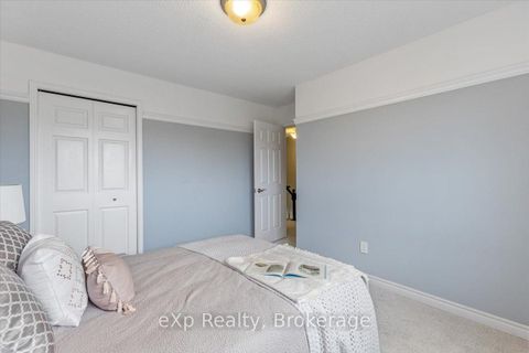 Photo 37 at 1067 Maury Crescent, Liverpool, Pickering