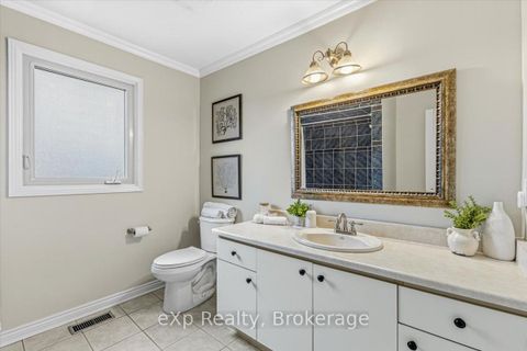 Photo 38 at 1067 Maury Crescent, Liverpool, Pickering