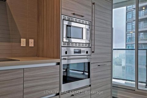 Photo 11 at 1705 - 2221 Yonge Street, Mount Pleasant East, Toronto