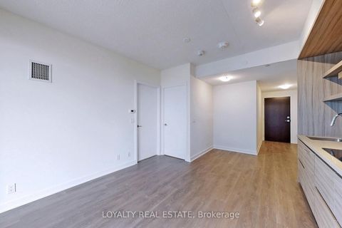 Photo 12 at 1705 - 2221 Yonge Street, Mount Pleasant East, Toronto