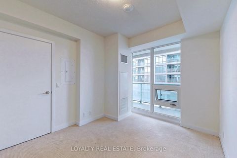 Photo 19 at 1705 - 2221 Yonge Street, Mount Pleasant East, Toronto