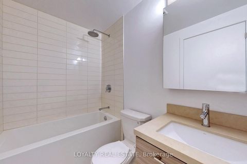 Photo 26 at 1705 - 2221 Yonge Street, Mount Pleasant East, Toronto