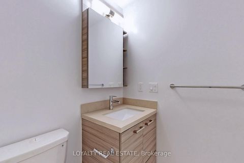 Photo 27 at 1705 - 2221 Yonge Street, Mount Pleasant East, Toronto