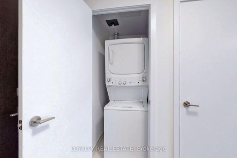 Photo 30 at 1705 - 2221 Yonge Street, Mount Pleasant East, Toronto