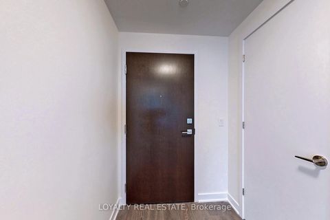 Photo 32 at 1705 - 2221 Yonge Street, Mount Pleasant East, Toronto