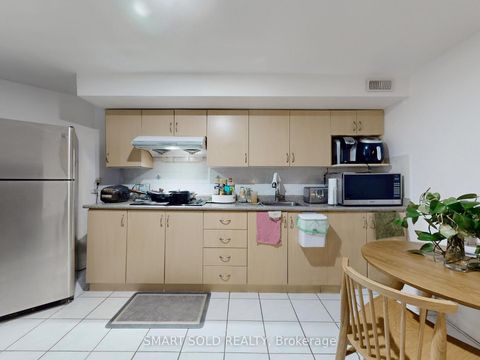 Photo 32 at 24 Normandy Crescent, Harding, Richmond Hill