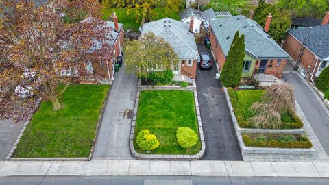 Photo 1 at 64 Nesbitt Drive, Leaside, Toronto