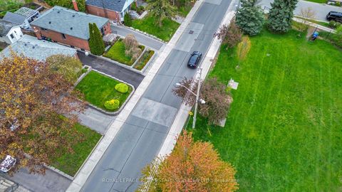 Photo 3 at 64 Nesbitt Drive, Leaside, Toronto