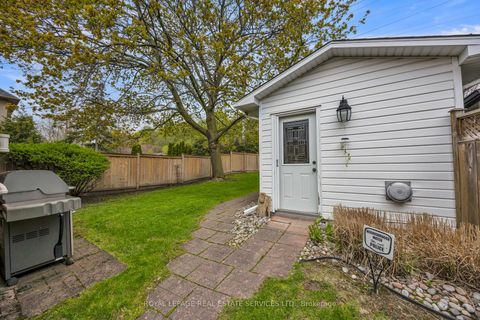 Photo 10 at 64 Nesbitt Drive, Leaside, Toronto