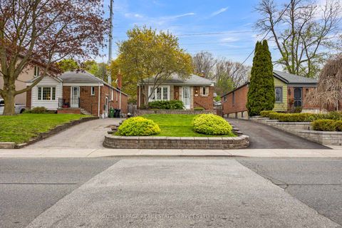 Photo 30 at 64 Nesbitt Drive, Leaside, Toronto