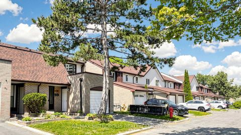 Photo 1 at 18 - 11 Livonia Place, Morningside, Toronto